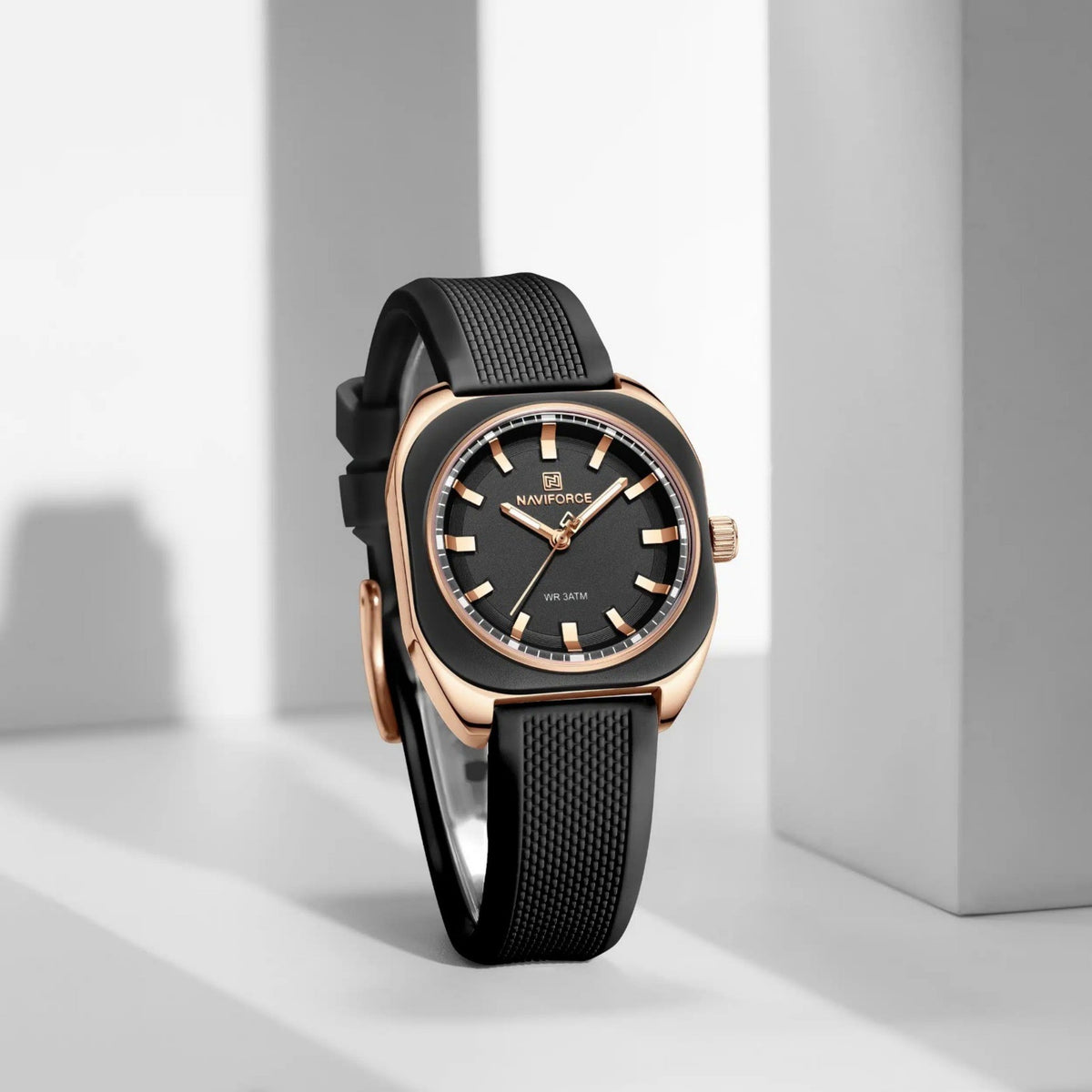 Naviforce 5061